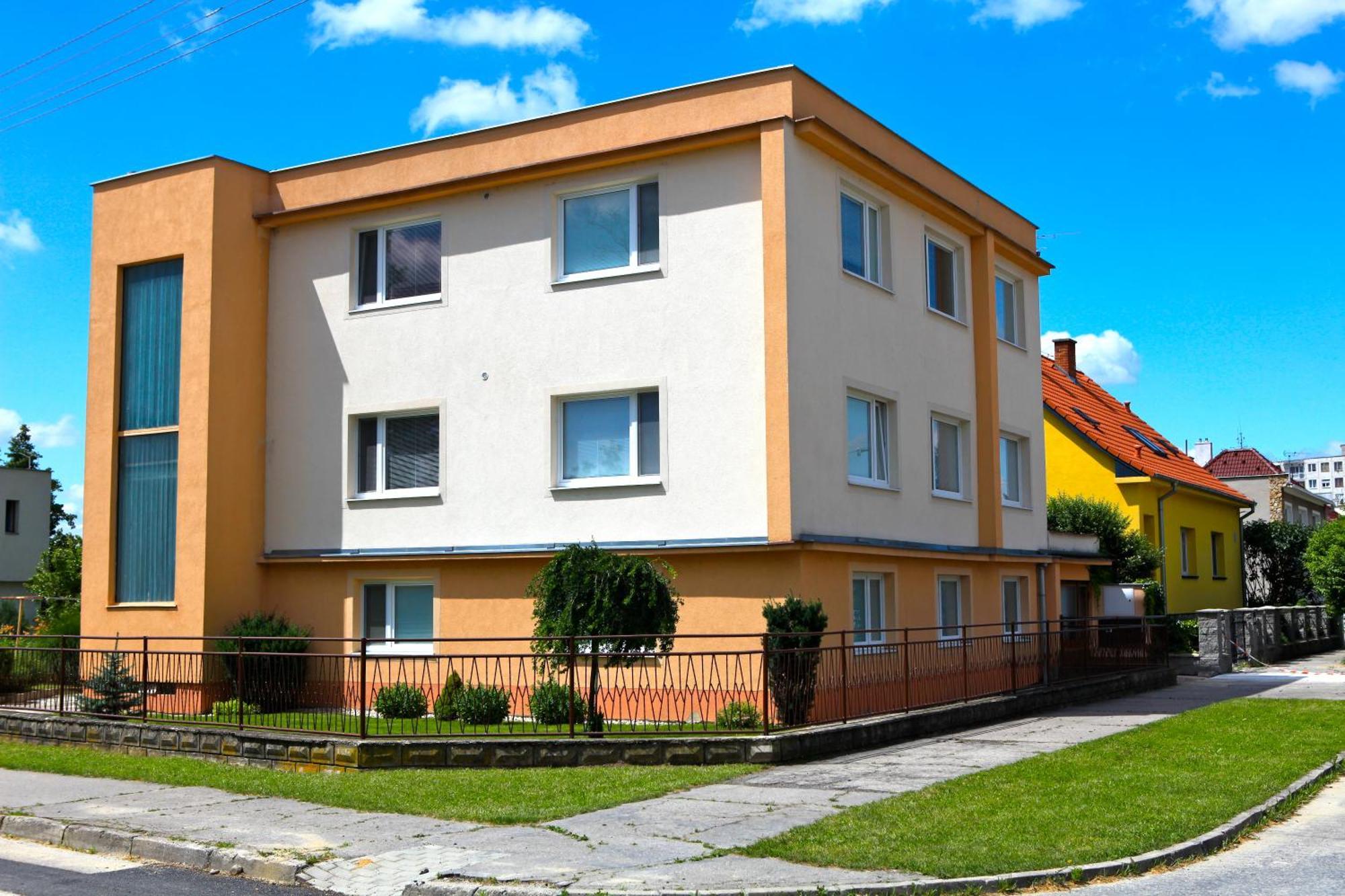 Villa Paris Piest'any Exteriér fotografie